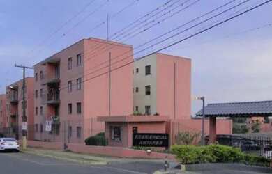 Imagem: O apartamento possui 3 Dormitórios, 1 Banheiro, 1 Vaga na garagem