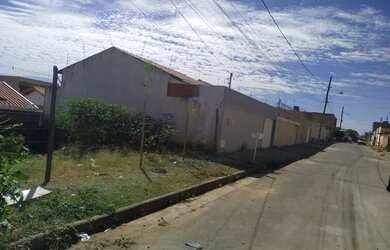 Imagem: O terreno possui 135m² de Área e está localizado em Edgar