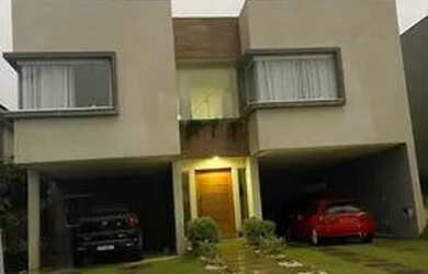 Imagem: A casa em condomínio possui 4 Dormitórios, 2 Banheiros, 4