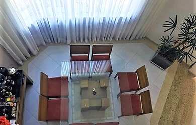 Imagem 7: Casa a venda localizada no condomínio Country Club em Arujá-SP