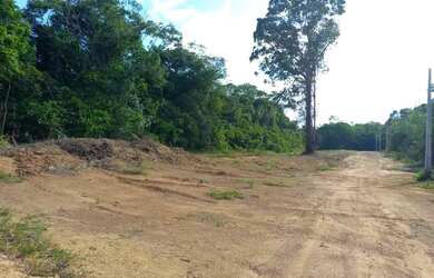 Imagem: O terreno possui 300m² de Área e está localizado em Compensa