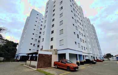 Imagem: O apartamento possui 2 Dormitórios, 1 Banheiro, 1 Vaga na garagem