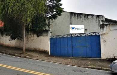 Imagem: O depósito possui 5 Vagas na garagem, 2.500m² de Área e