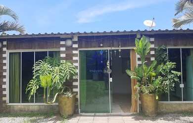 Imagem: A casa possui 2 Dormitórios, 2 Banheiros, 5 Vagas na garagem