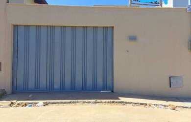 Imagem: A casa possui 3 Dormitórios, 2 Banheiros, 91m² de Área e