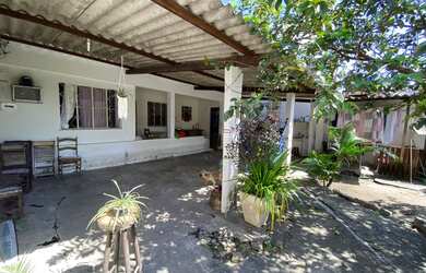 Imagem: A casa possui 1 Dormitório, 1 Banheiro, 2 Vagas na garagem