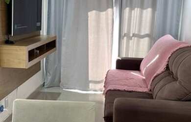 Imagem: O apartamento possui 2 Dormitórios, 1 Banheiro, 1 Vaga na garagem