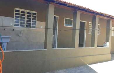 Imagem: A casa possui 1 Dormitório, 1 Banheiro e 65m² de Área e está