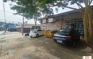 Imagem: O depósito possui 3 Vagas na garagem, 490m² de Área e está