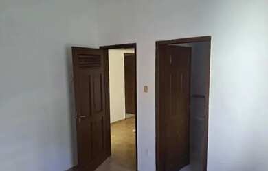 Imagem: A casa possui 2 Dormitórios, 2 Banheiros, 1 Vaga na garagem