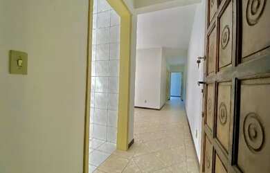 Imagem: O apartamento possui 2 Dormitórios, 2 Banheiros e 1 Vaga na