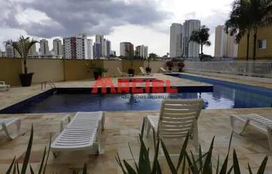 Imagem: O apartamento possui 3 Dormitórios, 1 Banheiro, 2 Vagas na