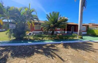 Imagem: A casa em condomínio possui 4 Dormitórios, 3 Banheiros, 2