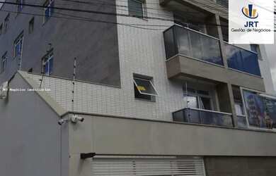 Imagem: O apartamento possui 2 Dormitórios, 1 Banheiro, 2 Vagas na