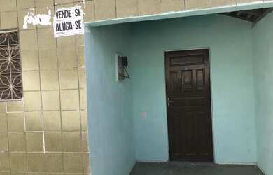 Imagem: A casa possui 2 Dormitórios e 1 Banheiro e está localizado