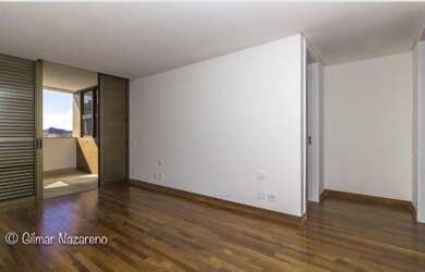 Imagem 10: Maravilhoso APARTAMENTO situado em andar muito alto do icônico RESIDENCIAL...