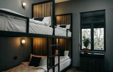 Imagem 1: Aluga-se Quartos. Área de serviçoe3 Dormitórios