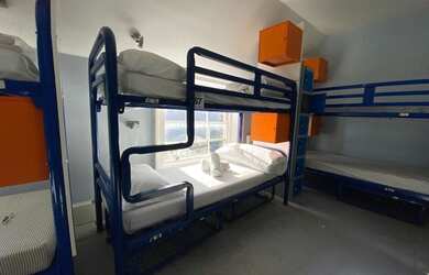 Imagem: O quarto possui 1 Dormitório, 2 Vagas na garagem e está localizado