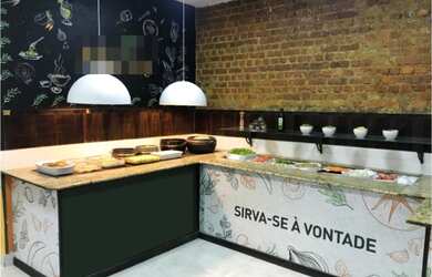 Imagem: O depósito à venda possui e está localizado em Centro, Barbacena