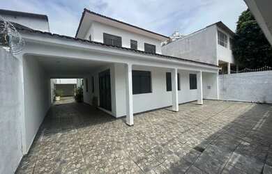 Imagem 1: Casa Kissia. Churrasqueira, 380m² de Área, 5 Vagas na garageme5 Dormitórios