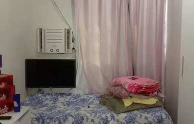 Imagem: A casa possui 3 Dormitórios, 1 Banheiro, 1 Vaga na garagem