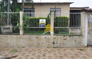 Imagem: A casa possui 3 Dormitórios, 2 Banheiros, 110m² de Área e