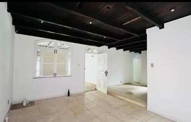 Imagem: A casa possui 3 Dormitórios, 3 Banheiros, 2 Vagas na garagem