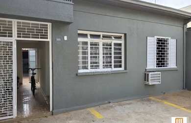 Imagem: O depósito possui 3 Vagas na garagem, 110m² de Área e está