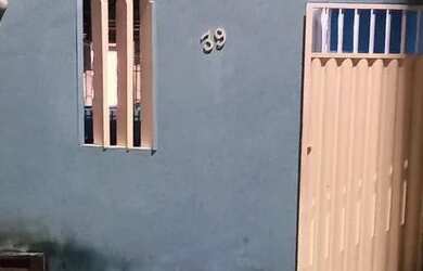 Imagem: A casa possui 2 Dormitórios, 1 Banheiro e 54m² de Área e