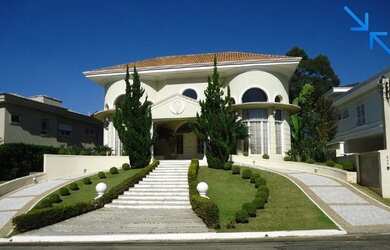 Imagem: A casa em condomínio possui 5 Dormitórios, 5 Banheiros, 5