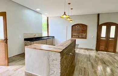 Imagem: A casa em condomínio possui 3 Dormitórios, 2 Banheiros, 200m²