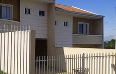 Imagem: O apartamento possui 3 Dormitórios, 1 Banheiro, 2 Vagas na