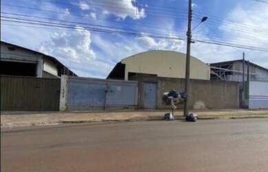 Imagem: O depósito possui 350m² de Área e está localizado em Indústrias