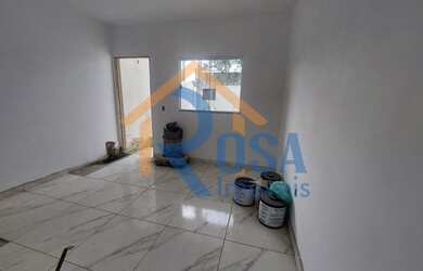 Imagem: A casa possui 3 Dormitórios, 2 Banheiros, 1 Vaga na garagem