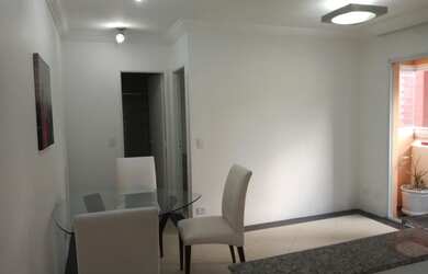 Imagem: O apartamento possui 1 Dormitório, 1 Banheiro, 1 Vaga na garagem