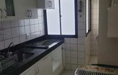 Imagem: O apartamento possui 3 Dormitórios, 1 Banheiro, 1 Vaga na garagem