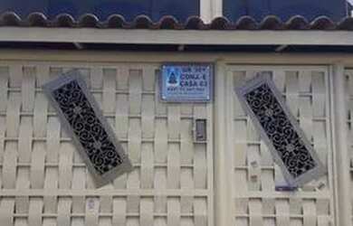 Imagem: A casa possui 4 Dormitórios, 3 Banheiros, 3 Vagas na garagem