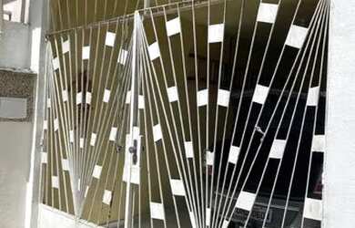 Imagem: A casa possui 1 Dormitório, 1 Banheiro, 1 Vaga na garagem