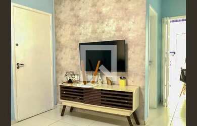 Imagem: A casa possui 2 Dormitórios, 2 Banheiros, 2 Vagas na garagem