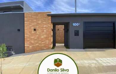 Imagem: A casa possui 2 Dormitórios, 1 Banheiro, 1 Vaga na garagem