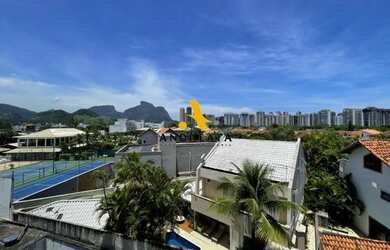 Imagem: O depósito possui 1 Vaga na garagem, 74m² de Área e está