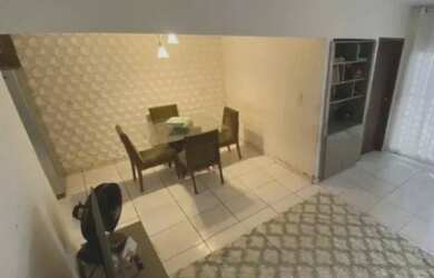 Imagem: A casa possui 2 Dormitórios, 1 Banheiro, 1 Vaga na garagem