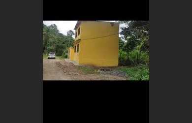 Imagem: A casa possui 2 Dormitórios, 2 Banheiros, 2 Vagas na garagem