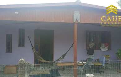 Imagem: A casa em condomínio possui 2 Dormitórios, 2 Banheiros e 492m²