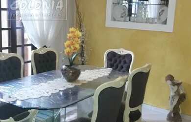 Imagem: A casa possui 2 Dormitórios, 2 Banheiros, 1 Vaga na garagem