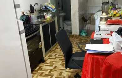 Imagem 3: Casa em canudos de três andares