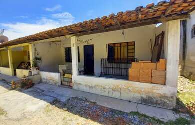 Imagem: A casa possui 2 Dormitórios, 2 Banheiros, 1 Vaga na garagem