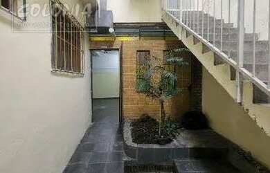 Imagem: O depósito possui 318m² de Área e está localizado em Utinga