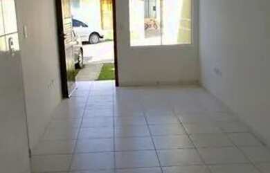 Imagem: A casa em condomínio possui 2 Dormitórios, 1 Banheiro, 2 Vagas