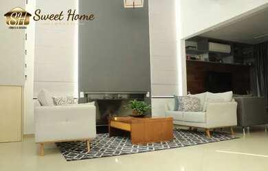 Imagem: A casa possui 4 Dormitórios, 5 Banheiros, 5 Vagas na garagem